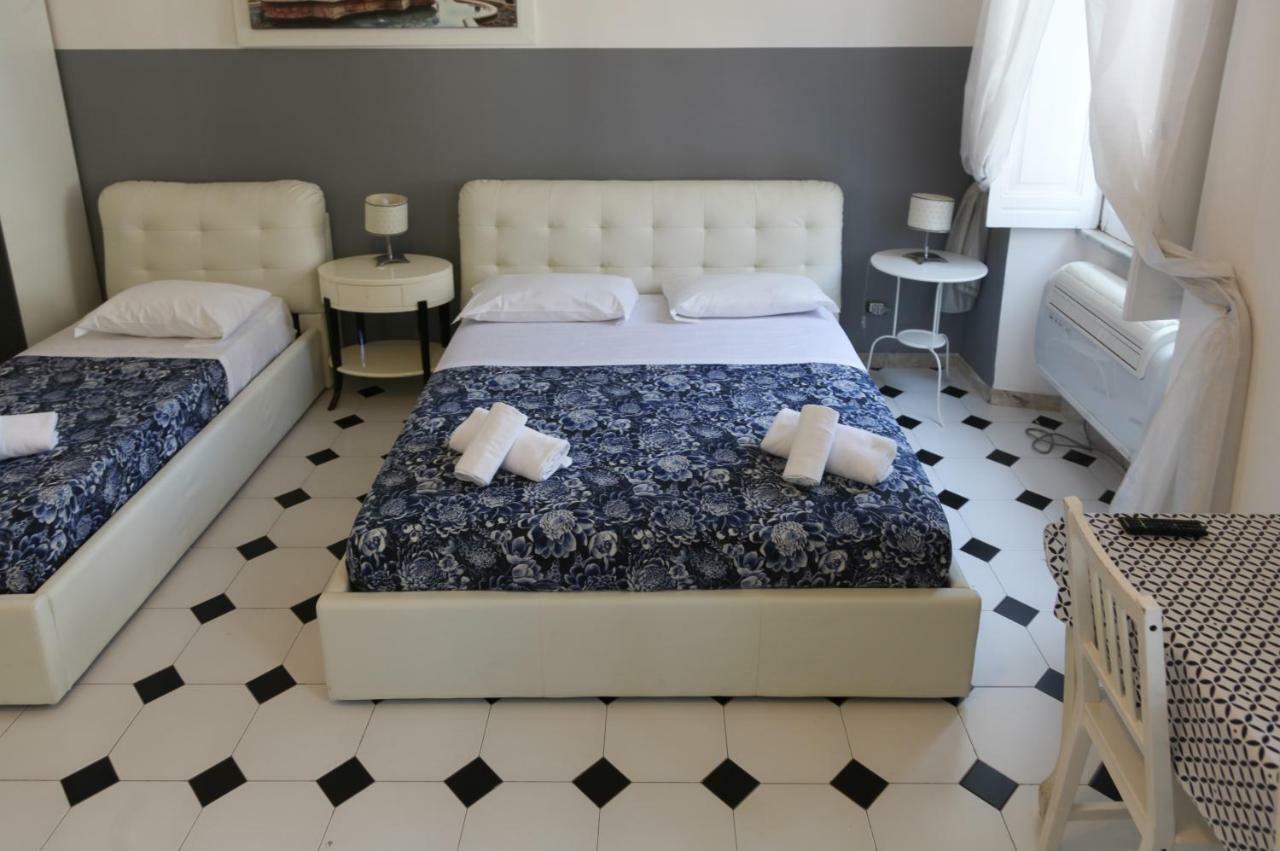 Hotel Vatican Room&kitchen 3*